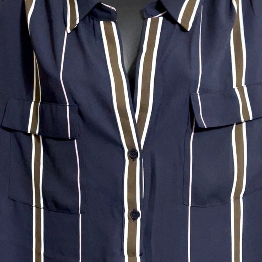 🆕🌸PREMISE STUDIO Striped Top🌸 - Picture 8 of 9